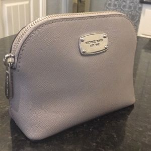 Micheal kors purse